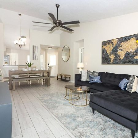 Lilys Stylish Villa Close To Disney Ideal For Long Stays Орландо Экстерьер фото