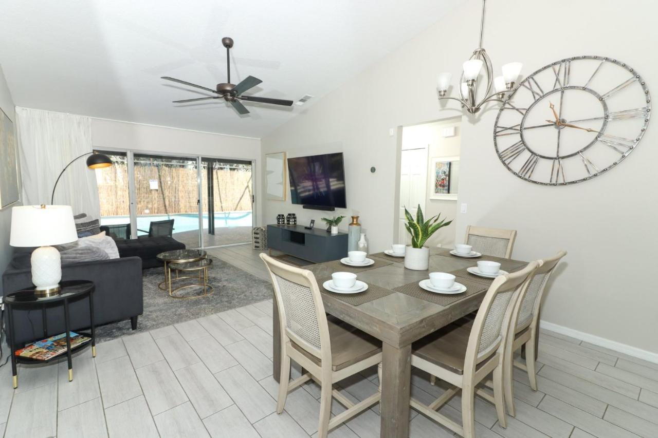 Lilys Stylish Villa Close To Disney Ideal For Long Stays Орландо Экстерьер фото