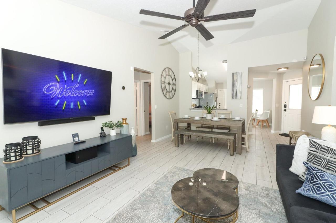 Lilys Stylish Villa Close To Disney Ideal For Long Stays Орландо Экстерьер фото