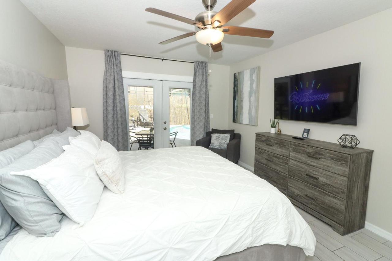 Lilys Stylish Villa Close To Disney Ideal For Long Stays Орландо Экстерьер фото