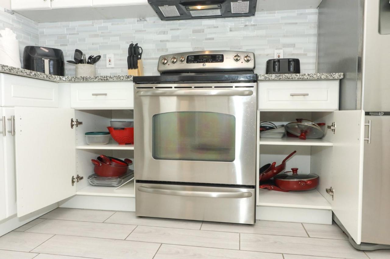 Lilys Stylish Villa Close To Disney Ideal For Long Stays Орландо Экстерьер фото